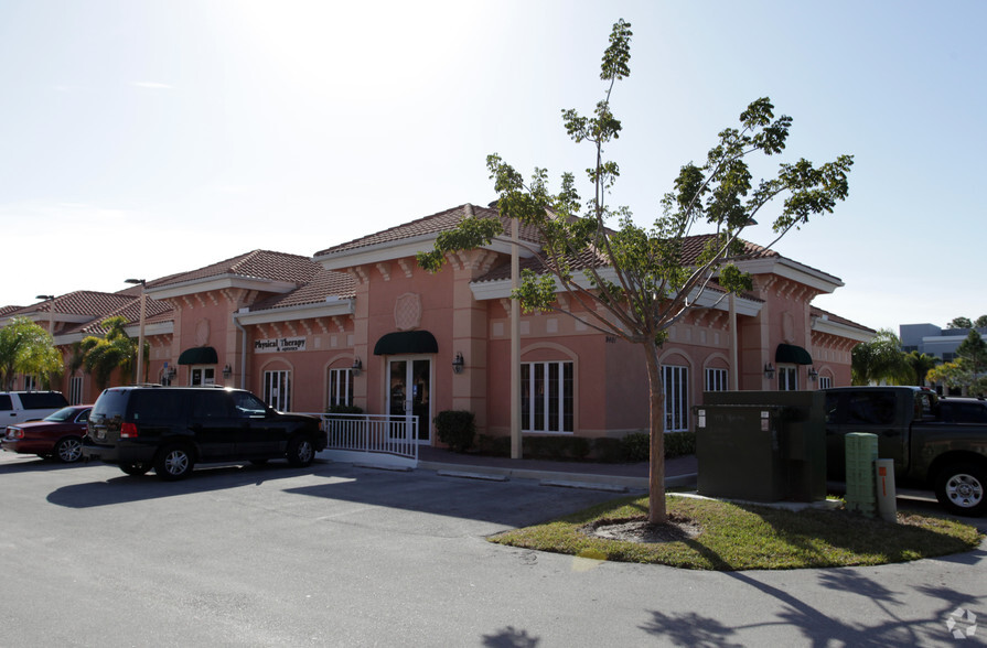 Primary Photo Of 9401 Fountain Medical Ct, Bonita Springs Medical For Sale