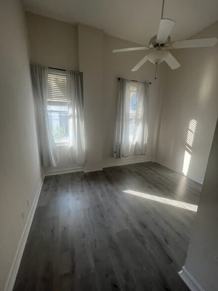 More Photos Of 120 S Dixie Hwy, West Palm Beach Storefront Retail Office For Lease