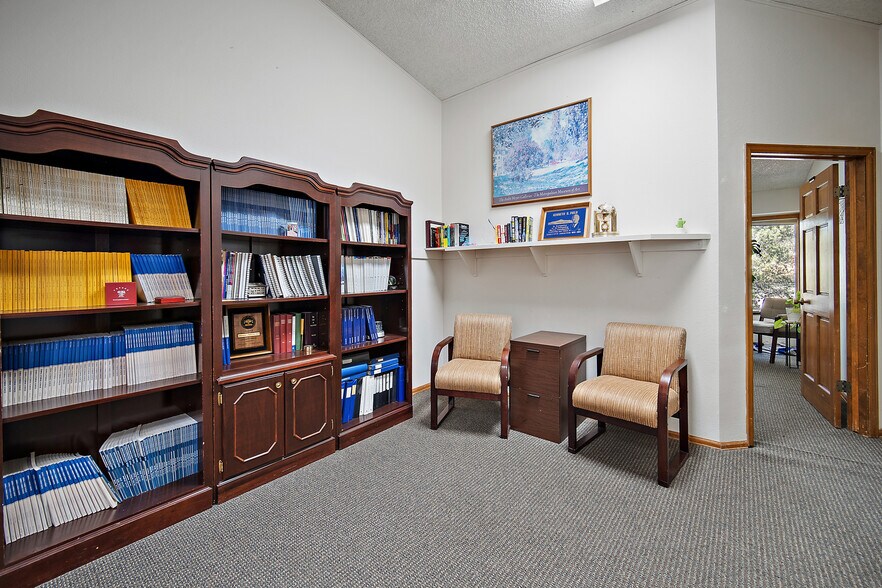 More Photos Of 2103 Uintah St, Colorado Springs Office For Sale