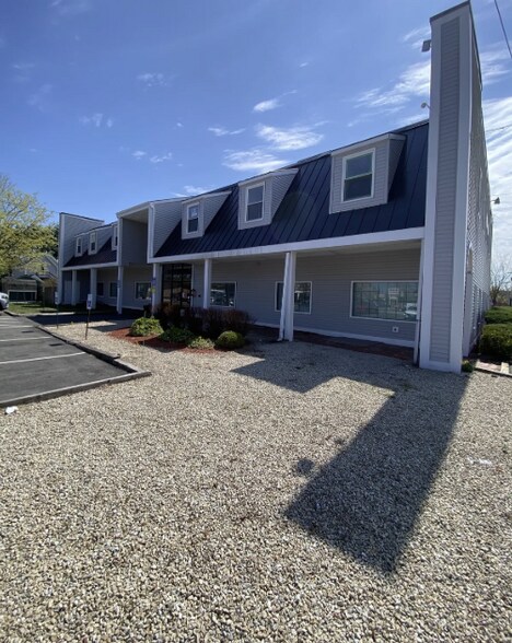 More Photos Of 4 Birch St, Derry Office For Sale