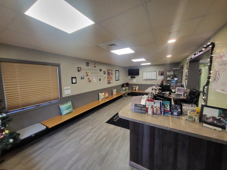 More Photos Of 1340 Lincoln Way E, Chambersburg Office For Sale