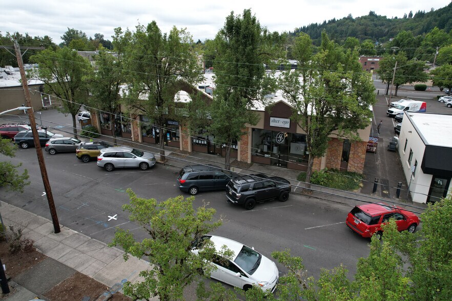 More Photos Of 20 NW 2nd St, Gresham Storefront Retail Office For Sale