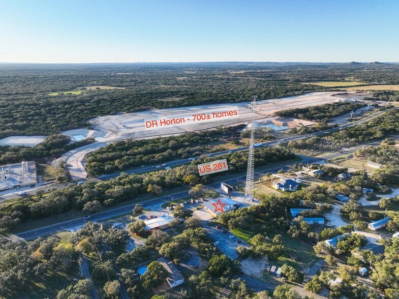 More Photos Of 13140 US Highway 281 N, Spring Branch Restaurant For Lease
