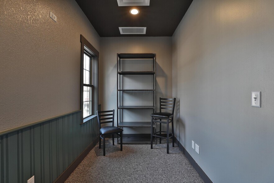 More Photos Of 57 Mill St, Columbus Storefront For Sale
