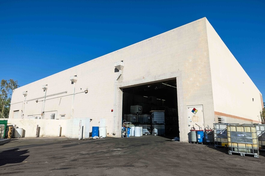 More Photos Of 4247 W Adams St, Phoenix Warehouse For Sale