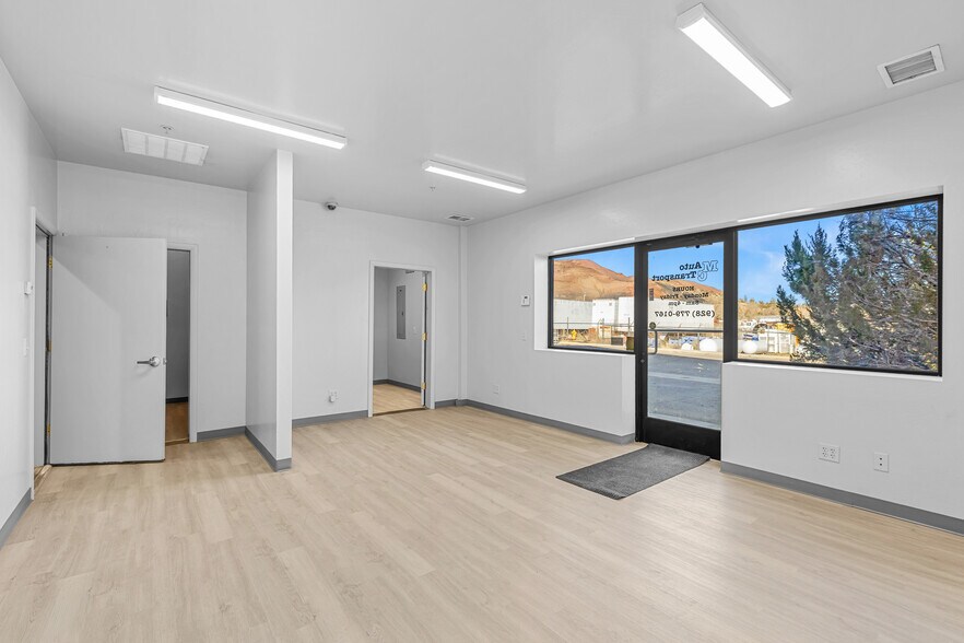 More Photos Of 5280 E Gibson Ave, Flagstaff Warehouse For Lease