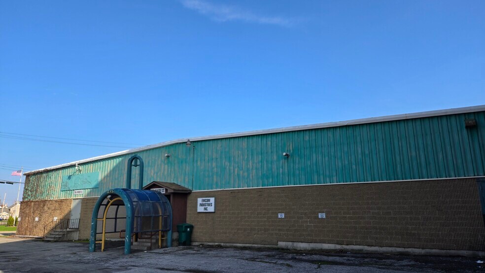 More Photos Of 245 Genesee St, Buffalo Freestanding For Sale