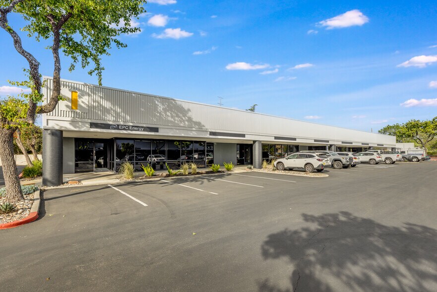 More Photos Of 780 Montague Expy, San Jose Showroom For Lease