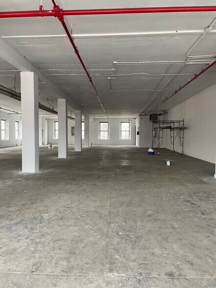 More Photos Of 391-401 Concord Ave, Bronx Loft Creative Space For Lease