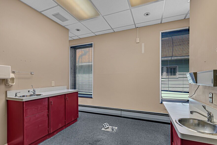 More Photos Of 1011 2nd St N, Saint Cloud Office For Sale