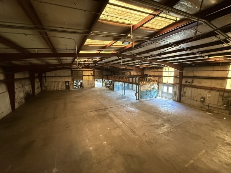 More Photos Of 2009 Johnson Industrial Blvd, Nolensville Manufacturing For Sale