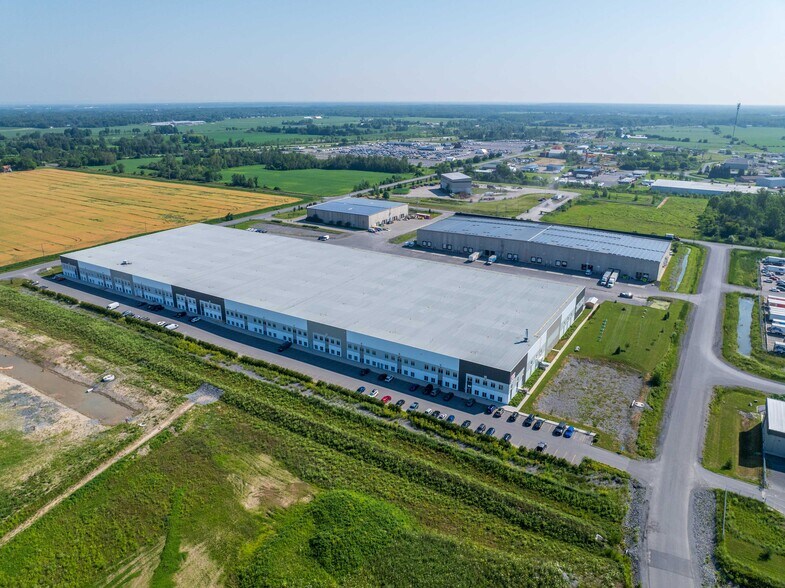 More Photos Of 812 Burton Rd, Vars Warehouse For Lease