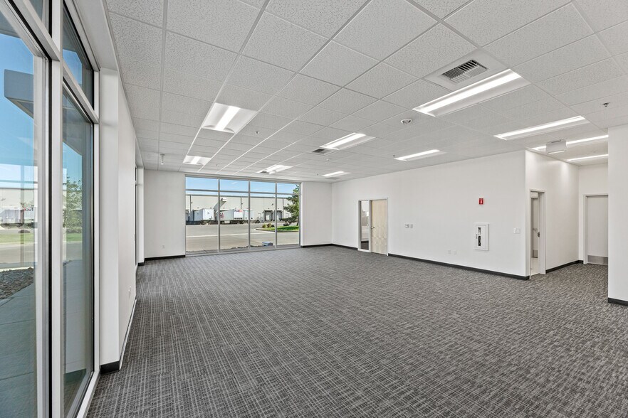 More Photos Of 6980 Resource Dr, Reno Warehouse For Lease