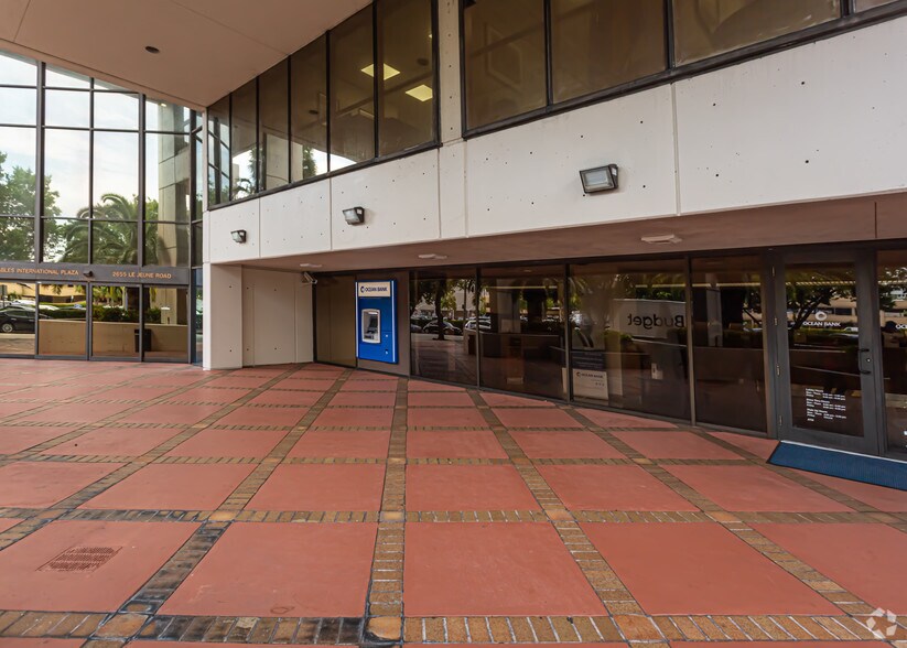 More Photos Of 2655 Le Jeune Rd, Coral Gables Office For Lease