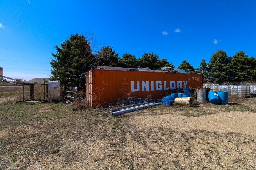 More Photos Of 5640 44th Ave S, Clinton Industrial For Sale