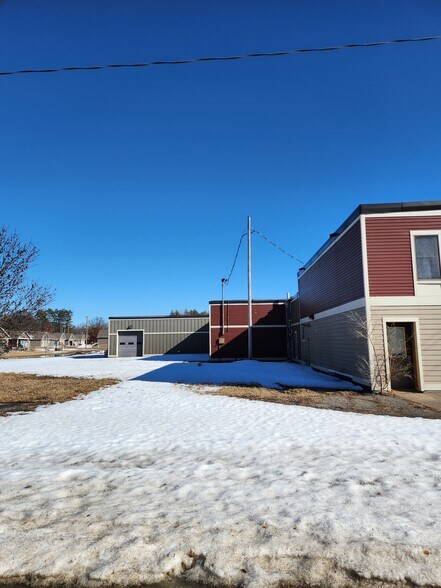 More Photos Of 1100 5th St NE, Staples General Retail For Lease