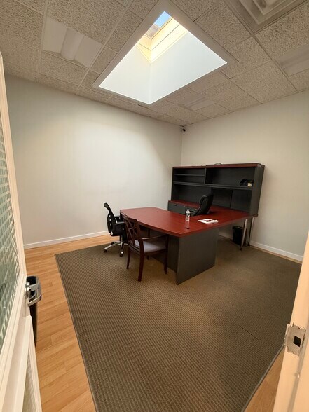 More Photos Of 9-15 38th Ave, Long Island City Warehouse For Lease