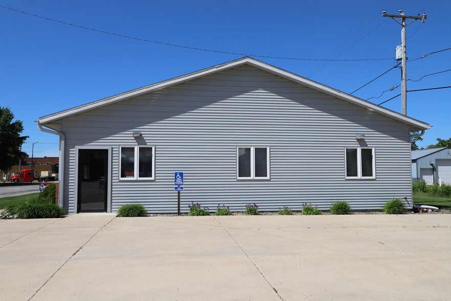 More Photos Of 112-118 S Main St, Medford Office For Sale