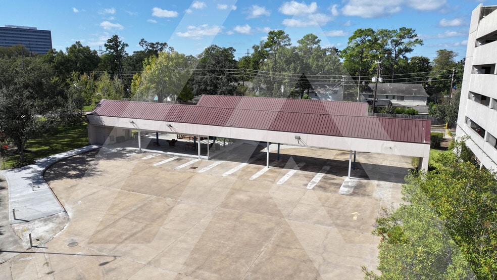 More Photos Of 747 N Eldridge Pky, Houston Bank For Sale