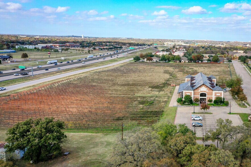 More Photos Of 2000 Champagne Blvd, Grapevine Specialty For Sale