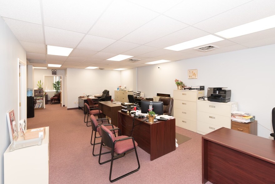 More Photos Of 8441 Belair Rd, Nottingham Medical For Lease