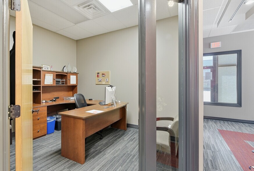 More Photos Of 17670 Welch Plz, Omaha Medical For Sale