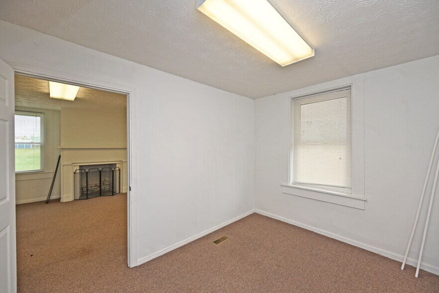 More Photos Of 9101 N Dixie Dr, Dayton Storefront Retail Office For Sale