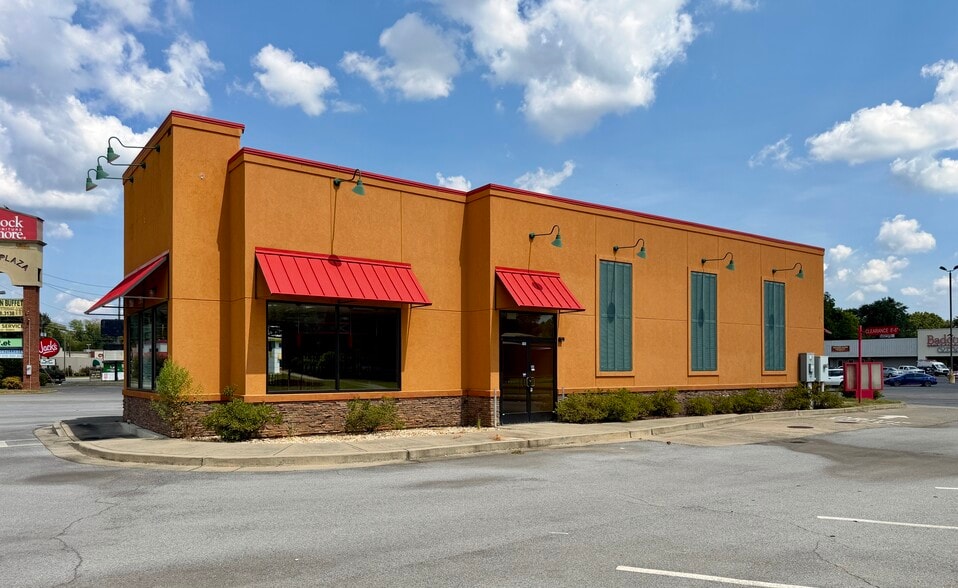 Primary Photo Of 302 N Main St, Cedartown Freestanding For Lease