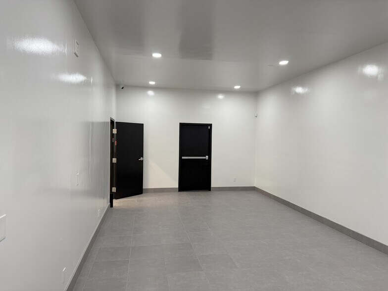 More Photos Of 1496 Harbor Ave, Long Beach Warehouse For Sale