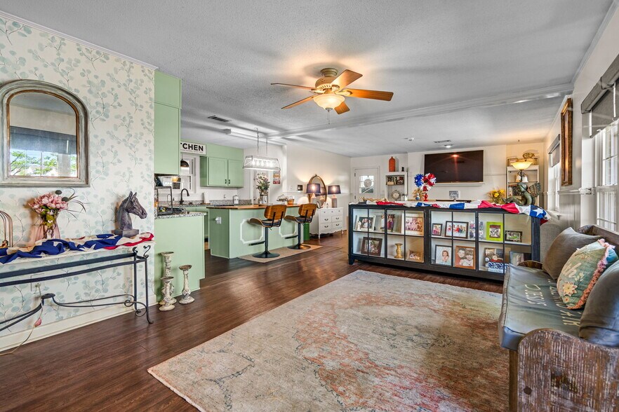 More Photos Of 695 Blue Jay Rd, Rincon General Retail For Sale