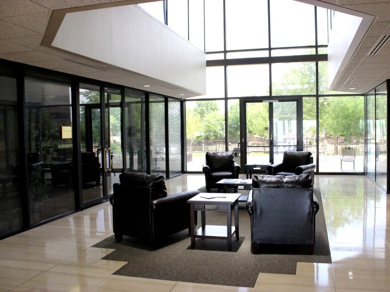 More Photos Of 7645 E 63rd St, Tulsa Office For Lease