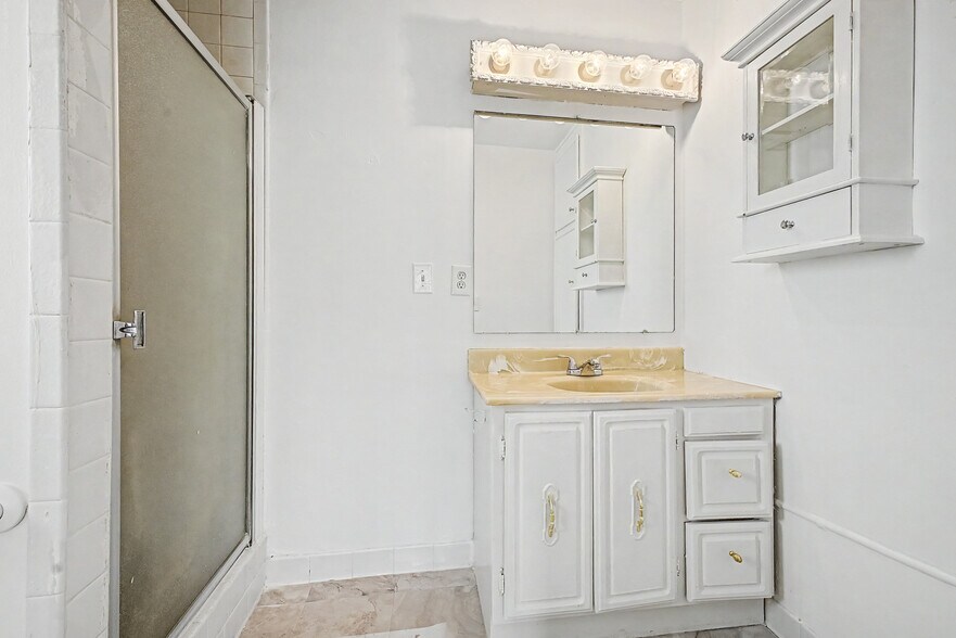 More Photos Of 8038 E Almeria Rd, Scottsdale Office For Sale