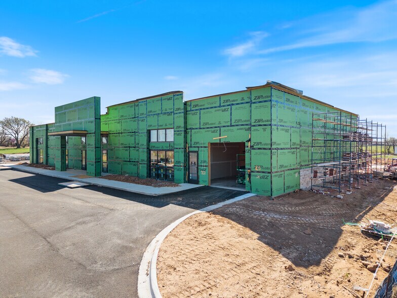 More Photos Of 4103 SW 2nd St, Bentonville Office For Lease