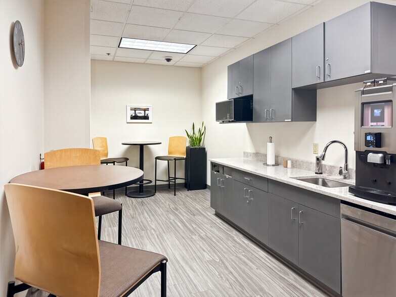 More Photos Of 1907 E Wayzata Blvd, Wayzata Coworking Space