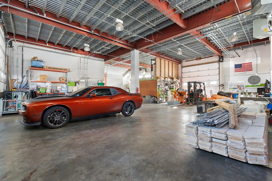 More Photos Of 188 Van Buren St, Staten Island Warehouse For Sale