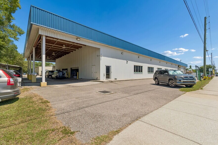 More Photos Of 9945 Race Track Rd, Tampa Industrial For Sale