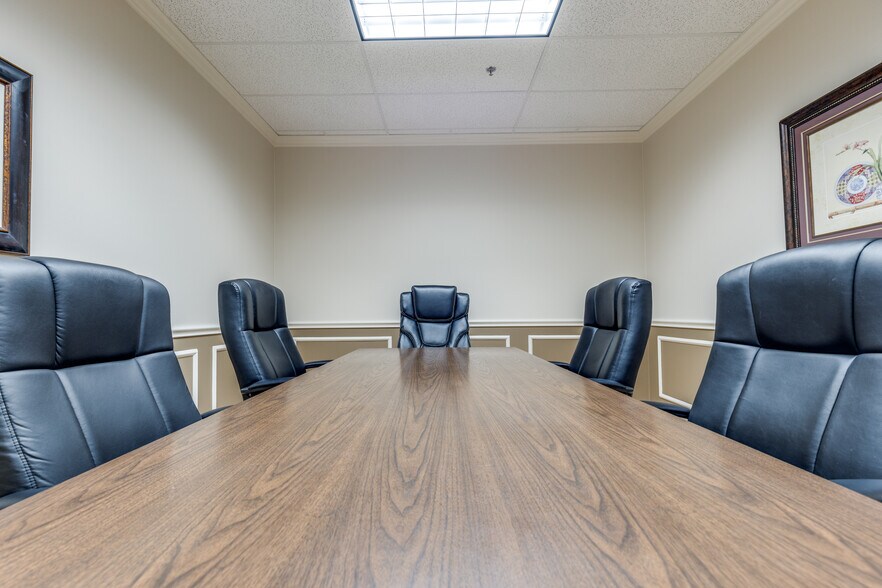 More Photos Of 14521 Old Katy Rd, Houston Unknown For Lease