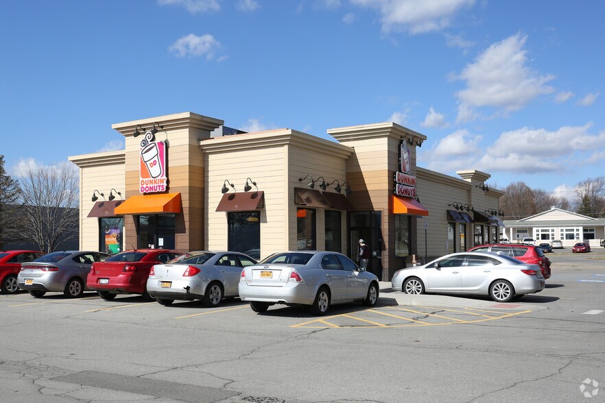 Primary Photo Of 3249 Union St, North Chili Restaurant For Lease