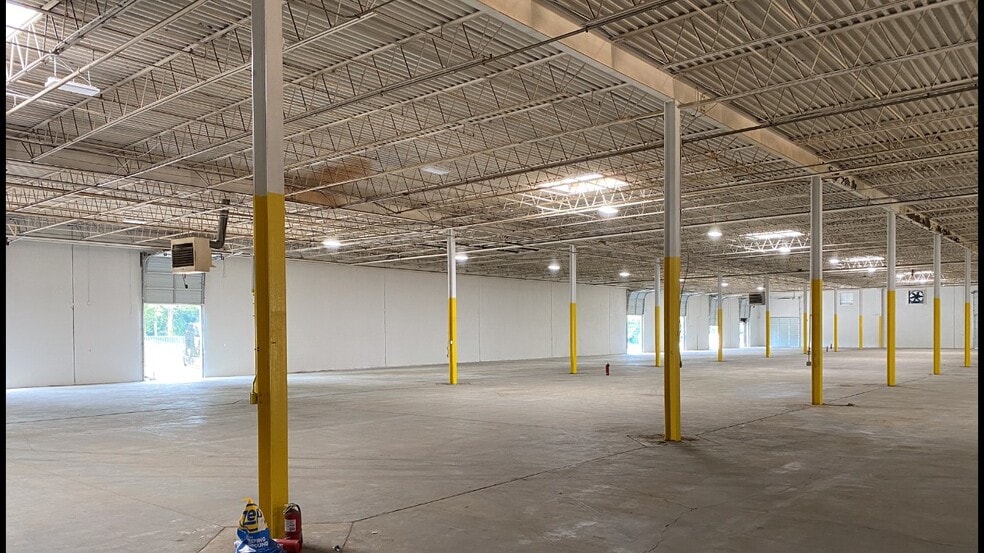 More Photos Of 2211 Lithonia Industrial Blvd, Lithonia Warehouse For Lease