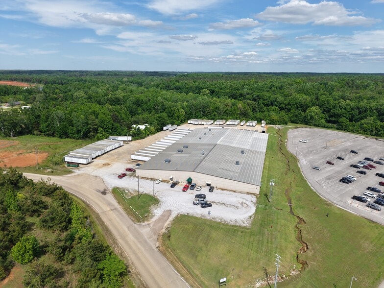 Primary Photo Of 370 Henry Southern Dr, Pontotoc Distribution For Lease