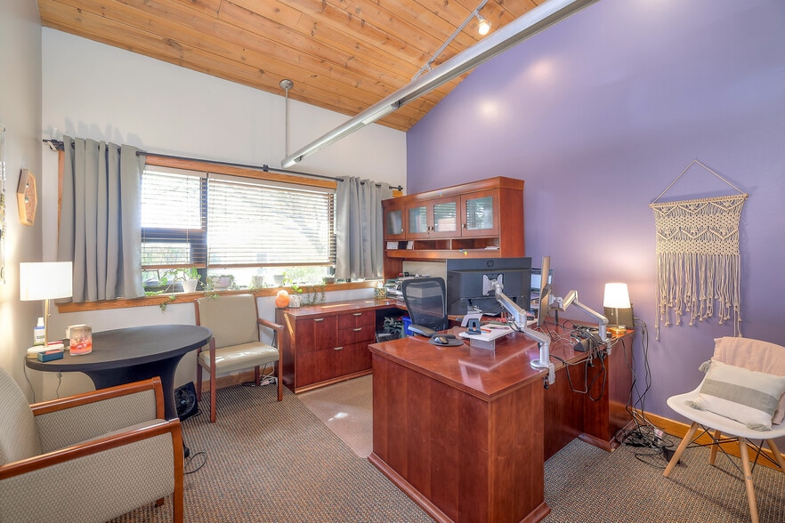 More Photos Of 8880 Ballentine St, Overland Park Office For Sale