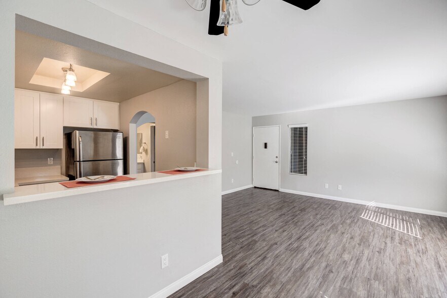 More Photos Of 1318 N Mansfield Ave, Los Angeles Apartments For Sale