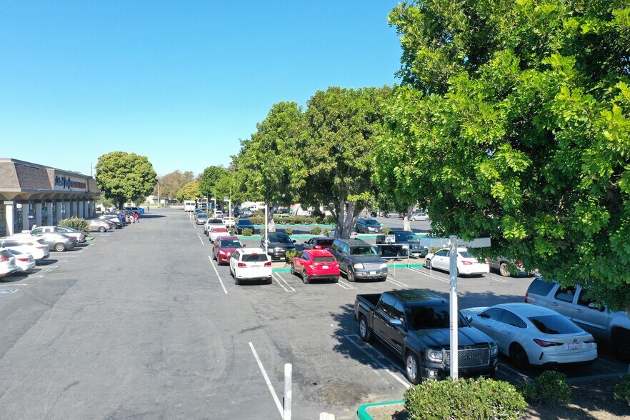 More Photos Of 4833-4917 S Rose Ave, Oxnard Supermarket For Sale