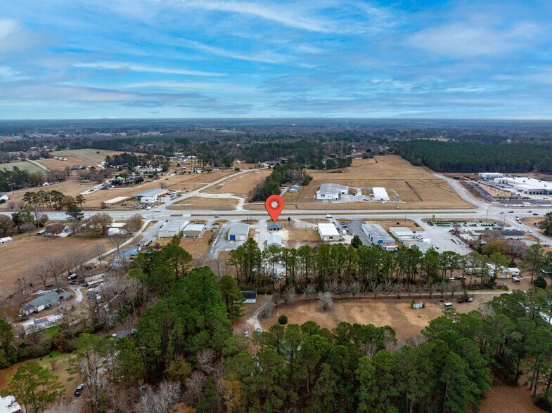 More Photos Of 3261 New Bern Hwy, Jacksonville Light Distribution For Lease
