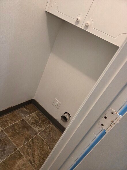 More Photos Of 211 SE Uglow St, Dallas Apartments For Sale