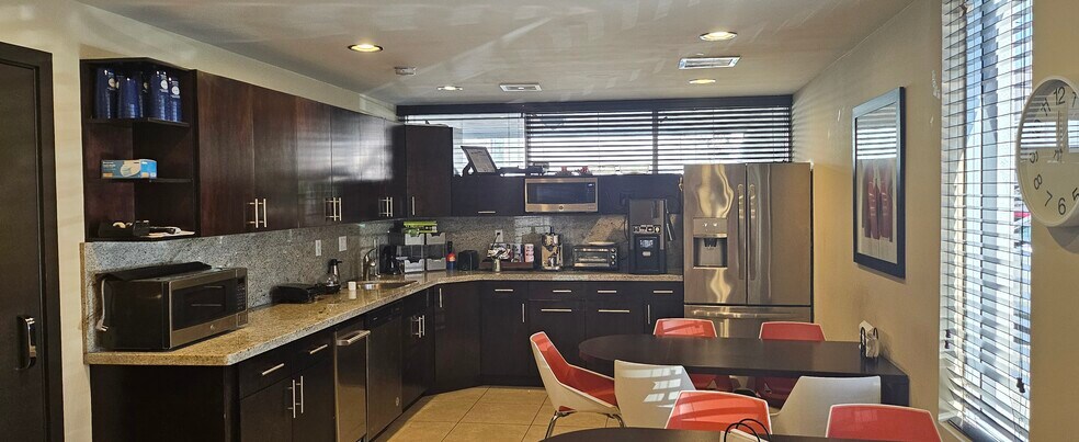 More Photos Of 365 Palermo Ave, Coral Gables Office For Sale