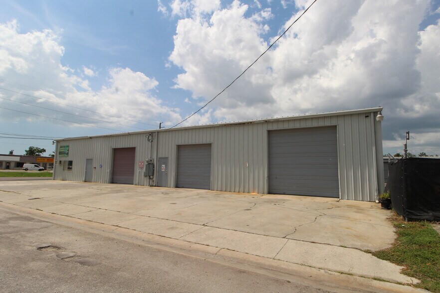 More Photos Of 6023 15th St E, Bradenton Warehouse For Sale