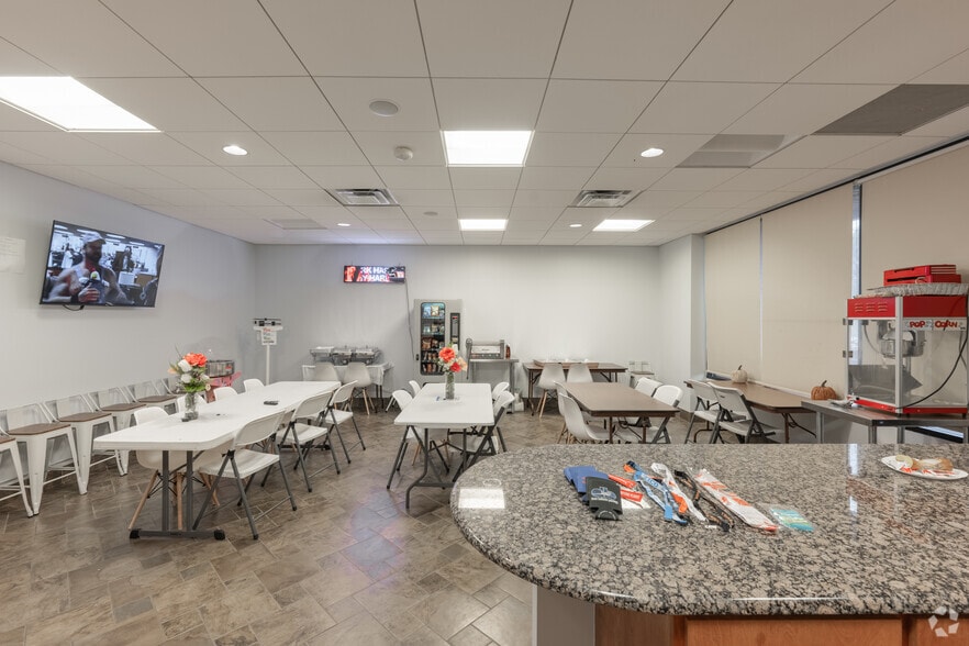 More Photos Of 3455 NE Loop 820, Fort Worth Office For Sale