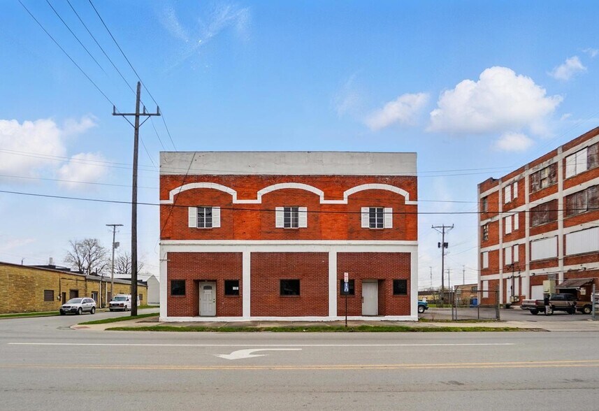 More Photos Of 516-518 N Main St, Lima Storefront Retail Residential For Sale