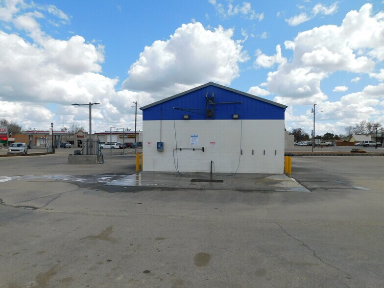 More Photos Of 6 S Main St, Homedale Carwash For Sale